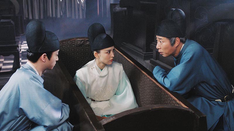 第4話 皇宮からの逃走 | 中国ドラマ「風起花抄～宮廷に咲く琉璃色の恋