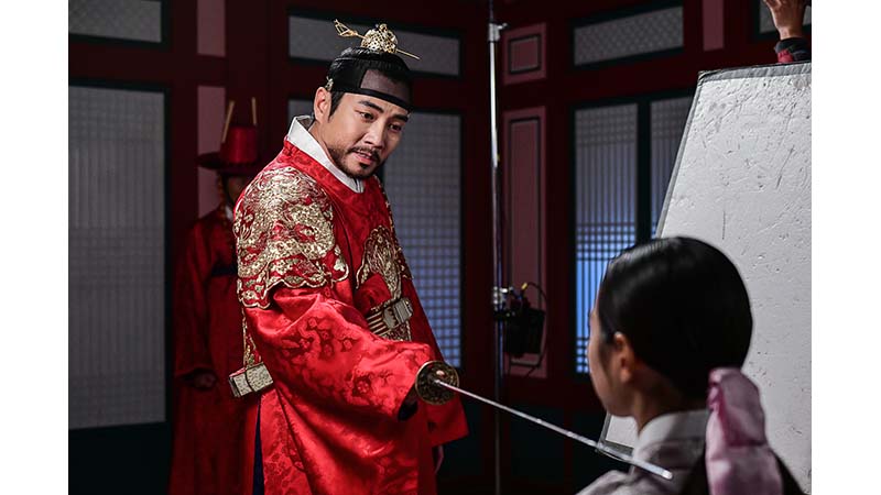 不滅の恋人   (揀択) オクニョ』『不滅の恋人』に続いてチン・セヨンが主演した『揀択