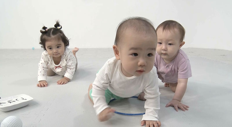 赤ちゃんの心の声が聞こえる！？新感覚赤ちゃんバラエティ「ベビアカ