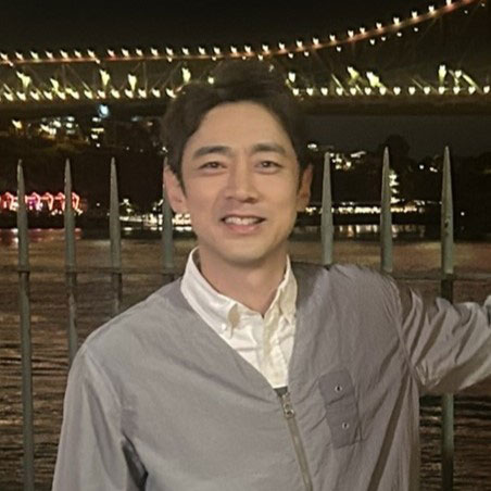 小泉孝太郎が名キャディと名門コースでゴルフを堪能 「NEXT TRIP