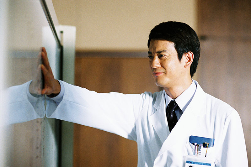主演・唐沢寿明！山崎豊子の長編小説が原作の傑作医療ドラマ 「白い